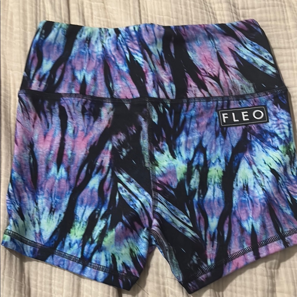 FLEO Women's Multicolor Tie-Dye Shorts